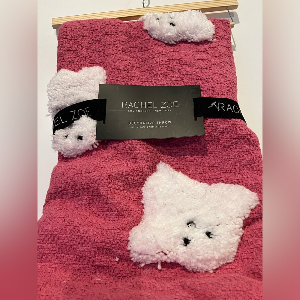 VIRAL TIKTOK๐๐ Rachel Zoe Hot Pink and White Ghost Throw with Tassles- NWT - Picture 2 of 4